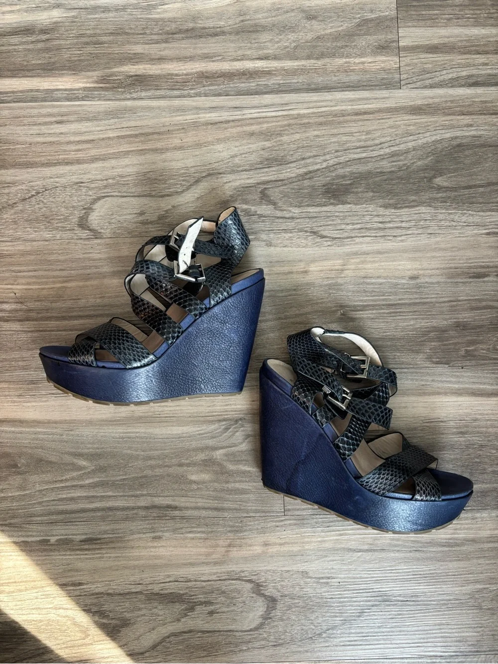 Kenneth Cole Women’s Black Snakeskin Wedge Sandals